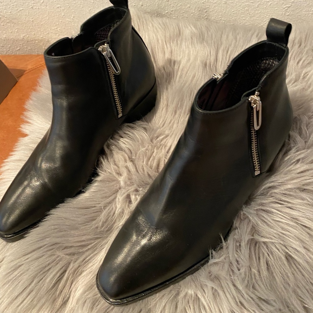 Aquatalia waterproof,black,edgy bootie size 10